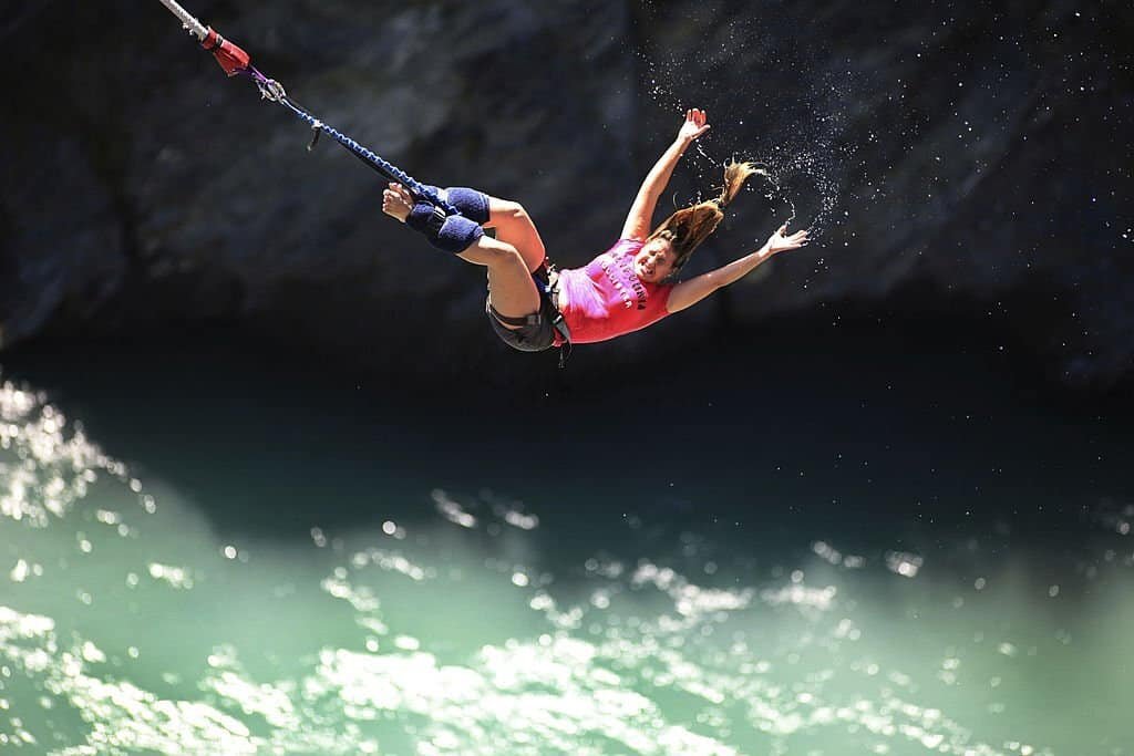 Bungee jumping New Zealand
